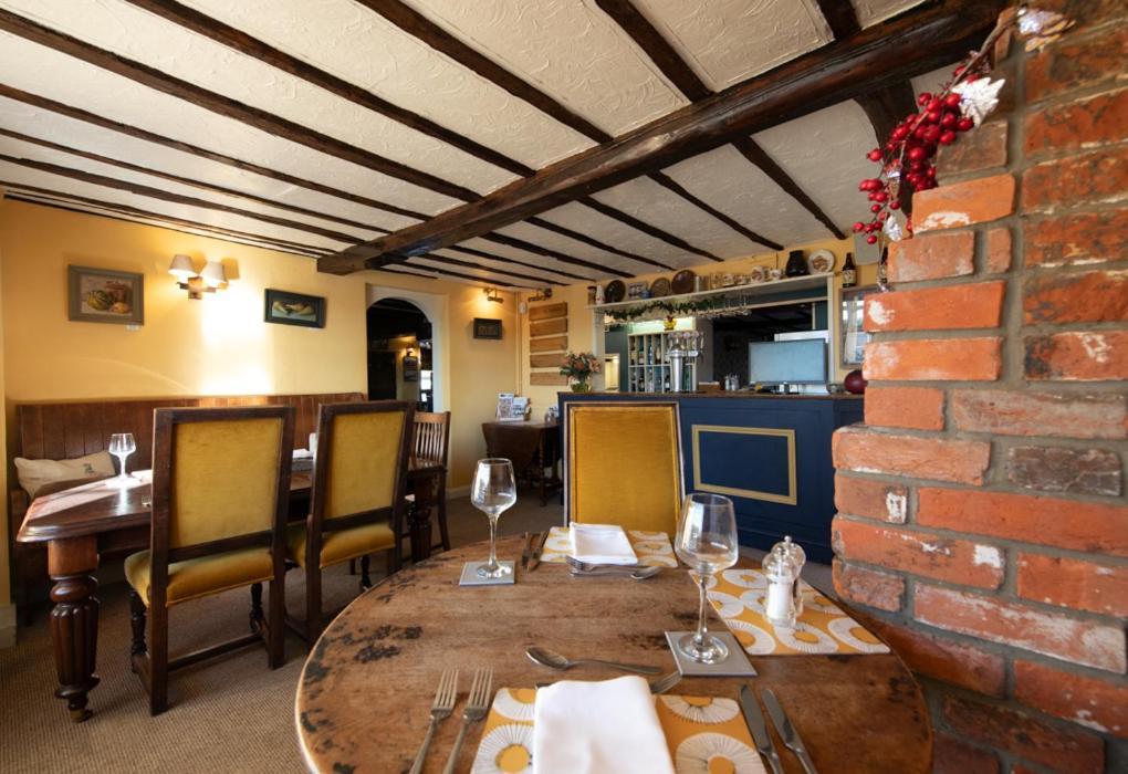 Mini-hôtel The Pheasant Pub At Stylish Boutique In The Coach House 5*