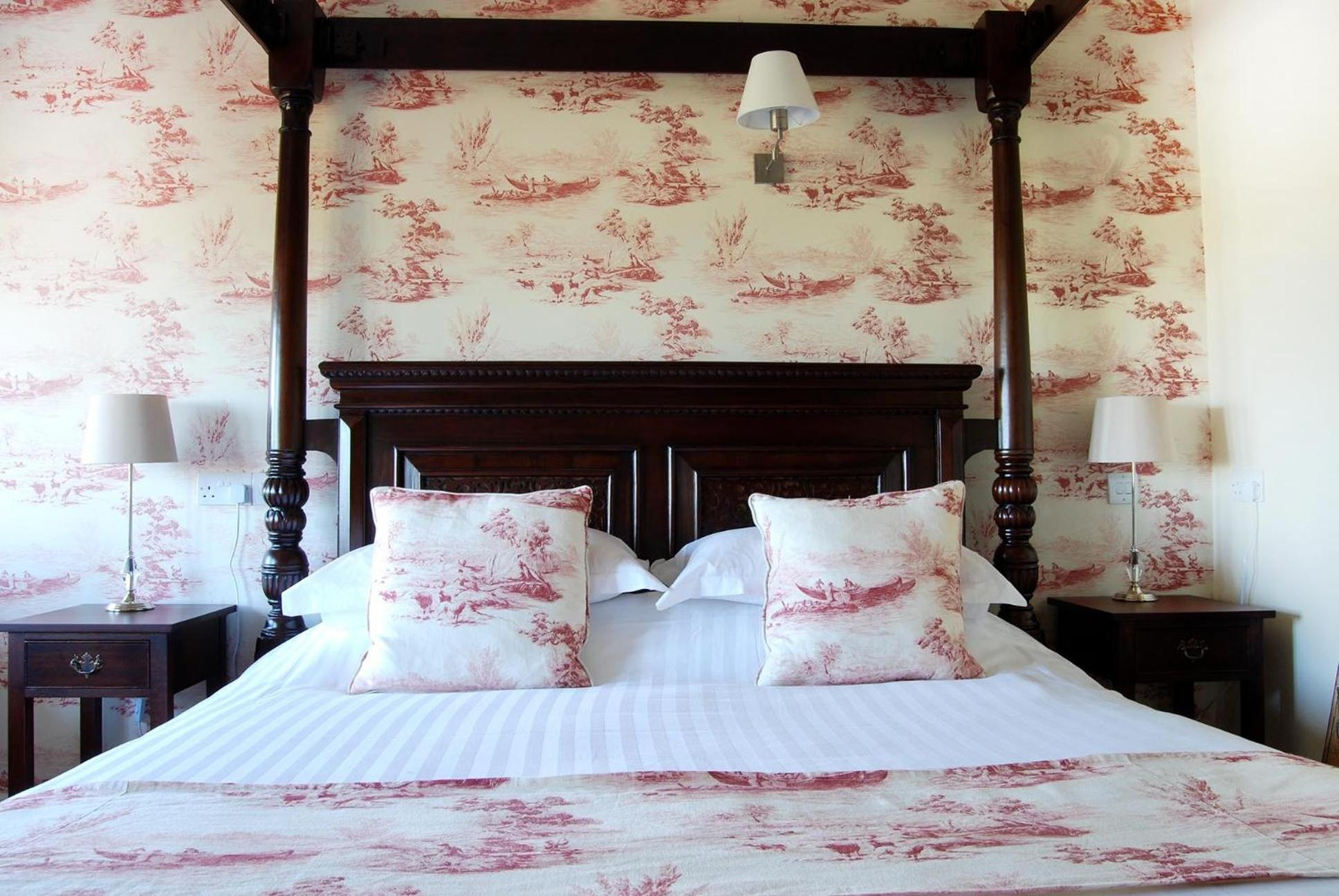 The Pheasant Public House & Inn 5*