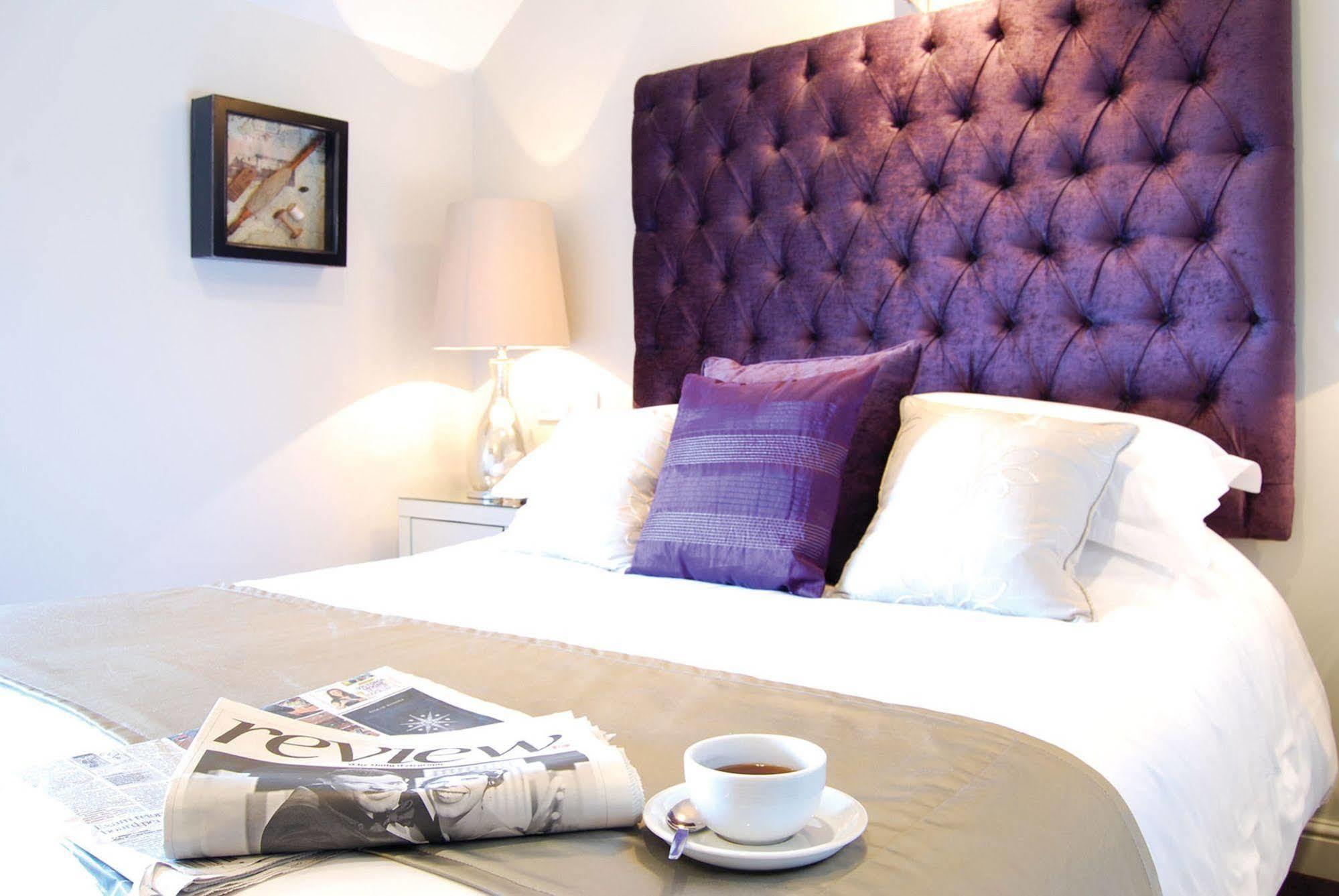 The Pheasant Public House & 5*